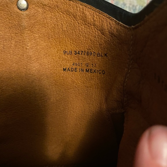 Frye Melissa Short Studded, EUC, 9.5 - Picture 4 of 8